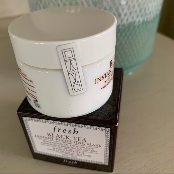 Fresh Black Tea Instant Perfecting Mask - Picture 5 of 8